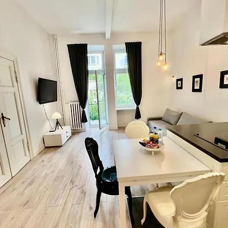 Apartment Hoza *